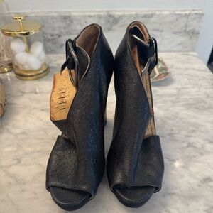 Nine West Black Peep-Toe Heels with Chunky Heel